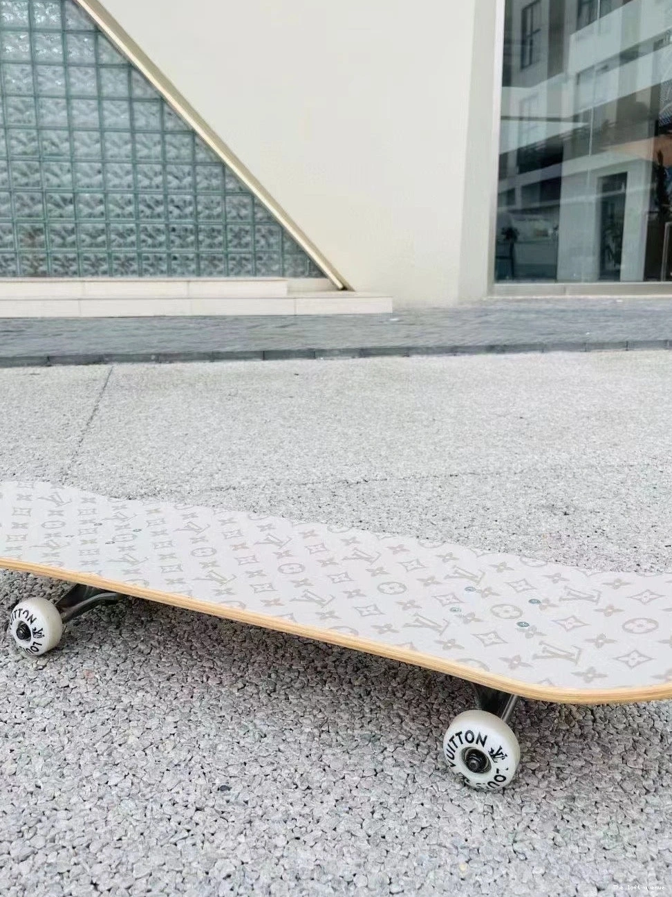 SKATEBOARD LV CUSTOM 0805